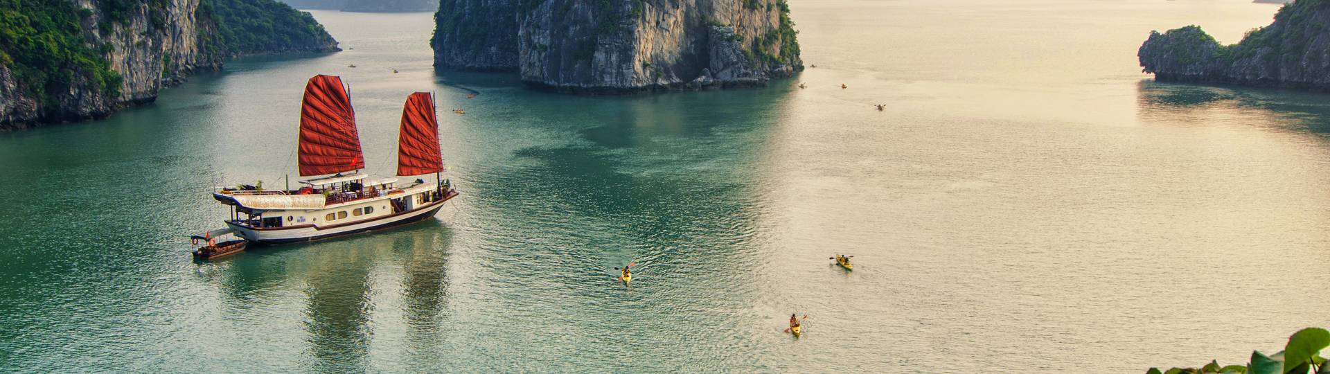 Halong Bay Weather & Map