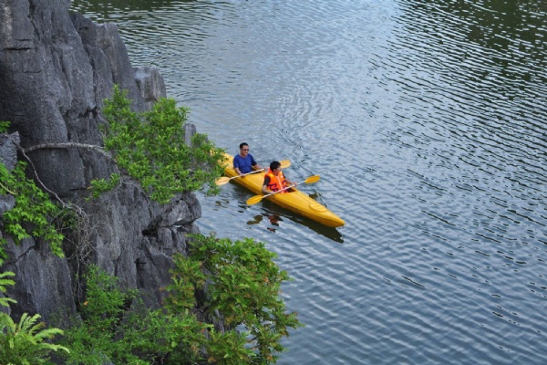 01 Day: Guided Full Day Kayaking Tour from $59
