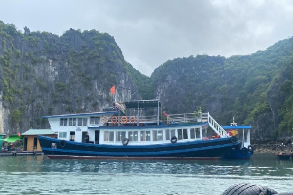 ONE DAY IN UNIQUELY CAT BA ISLAND AND LAN HA BAY IN LESS TRAVELED AREAS - SMALL GROUP TOURS FROM $28/PERSON