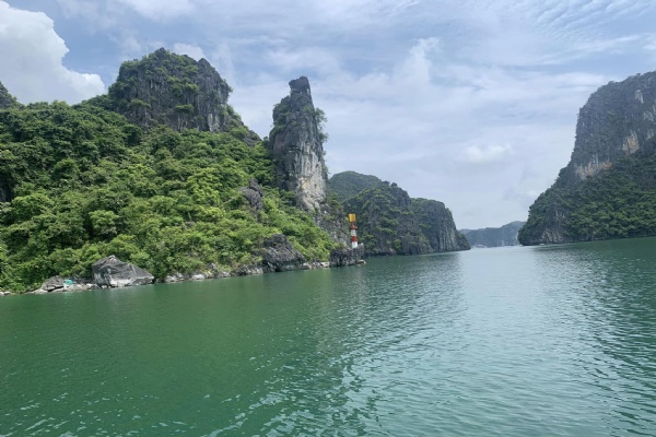 01 Day in Lan Ha Bay on private traditional Junk